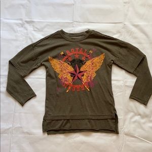 Long sleeve graphic Tee